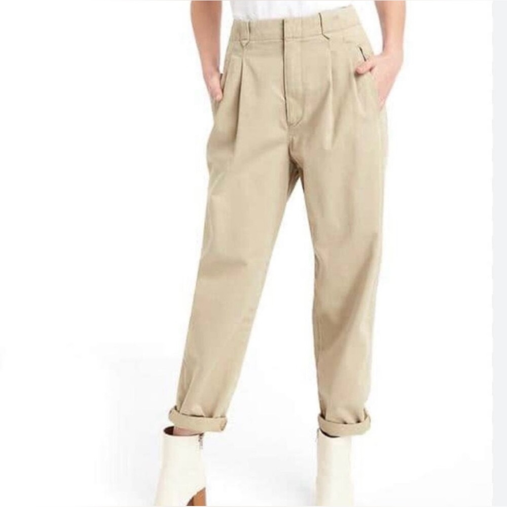 Gap Tapered Khaki Pants - Size 6